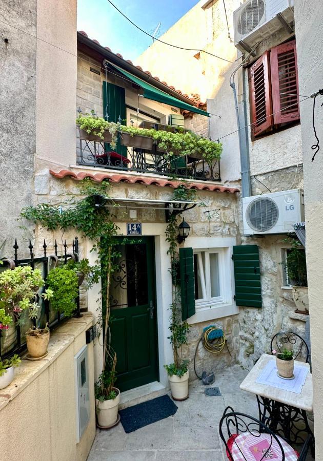 Tiny Dream - Old Town Rooms Split Extérieur photo